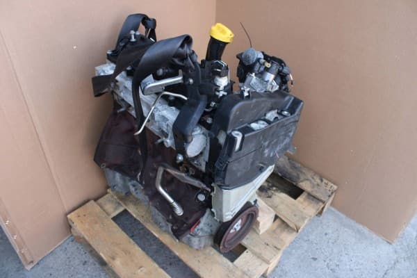 Motor trasero Renault Captur 1.5 DCI K9K628 usado 3