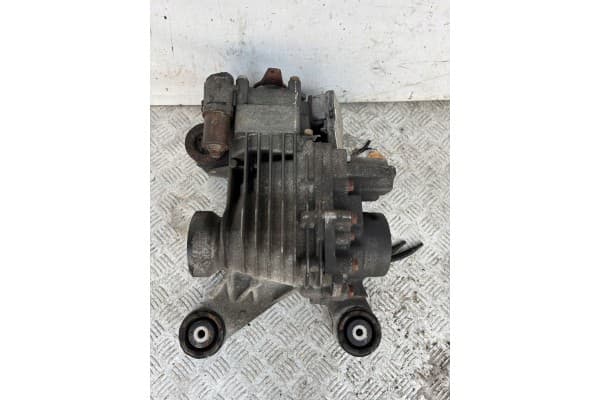 Puente trasero Dyfer Mmk Skoda Superb 2 2.0 TDI usado