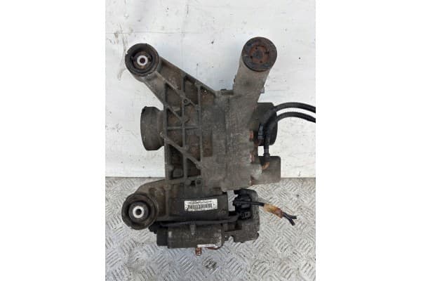 Puente trasero Dyfer Mmk Skoda Superb 2 2.0 TDI usado 3
