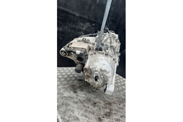 Motor completo Tesla Model Y 2023 3D7 usado 3