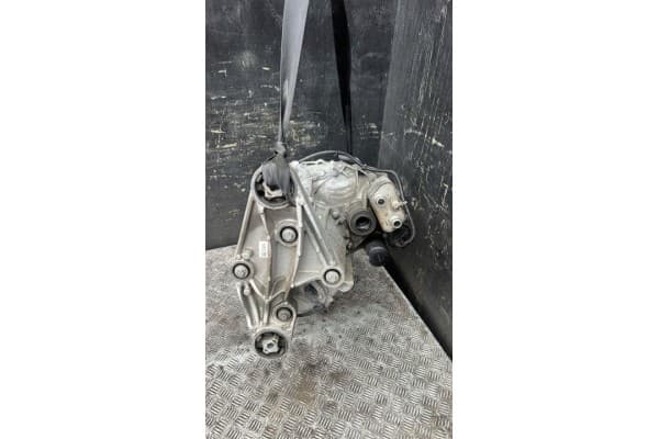 Motor completo Tesla Model X 2019 147810000B usado 5