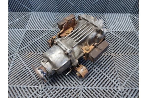 Diferencial trasero Mercedes-Benz 200 300 W123 usado 3
