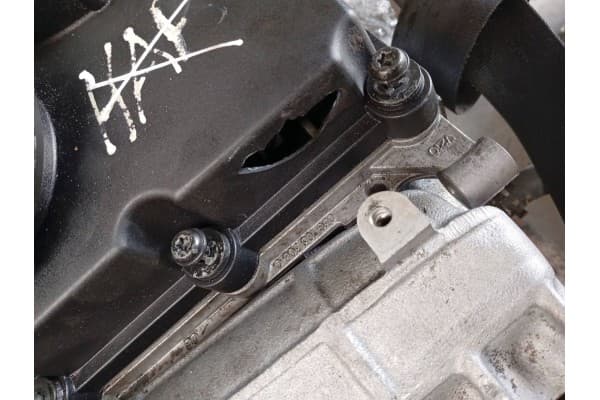 Motor 2.0 TDI Bkp trasero VW Passat B6 usado 5