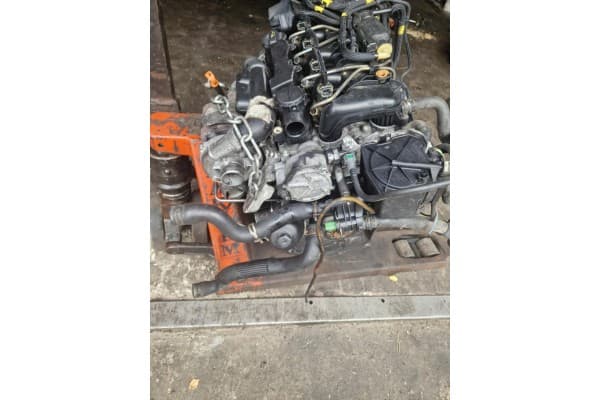 Motor Peugeot Citroën 1.6 HDI 9H01 9HZ 9HY usado 3