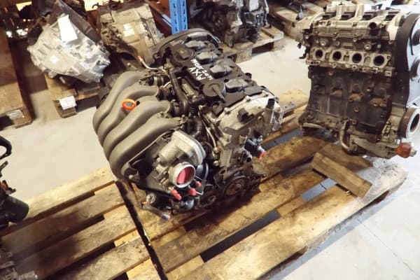 Motor Audi A3 VW Golf V Touran 2.0 FSI Axw usado 2
