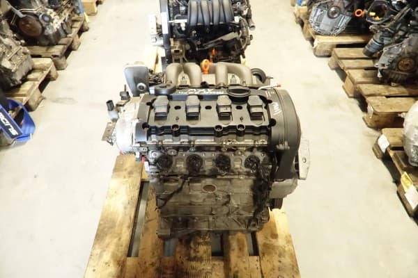 Motor Audi A3 VW Golf V Touran 2.0 FSI Axw usado 3
