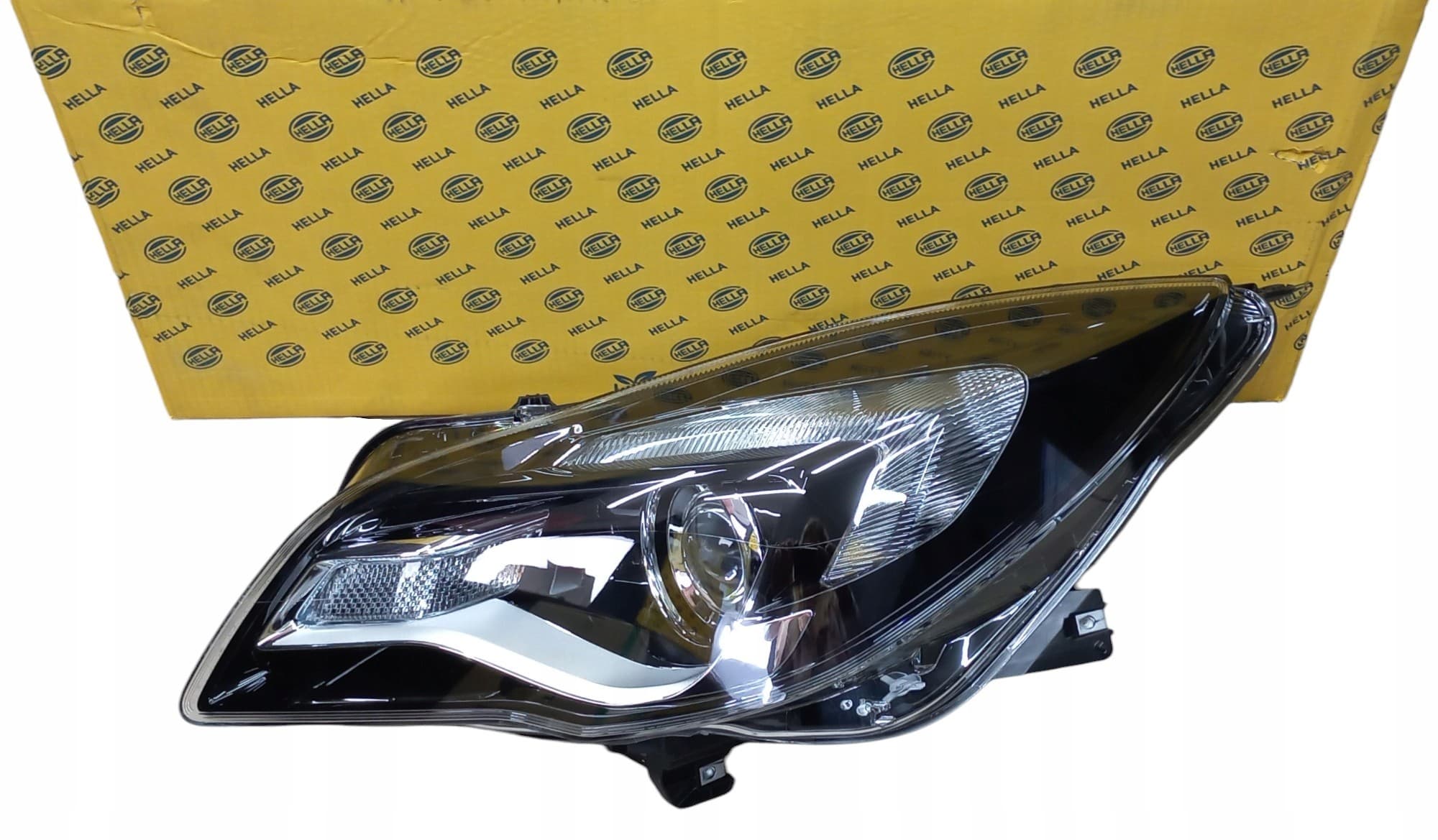 Reflector Hella 1EL 011 165-711 para lado izquierdo nuevo