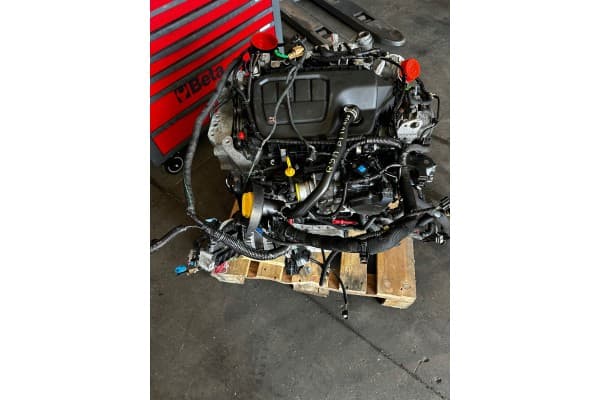 Motor R9M 1.6 DCI Bi-Turbo 452 R9M452 usado 4