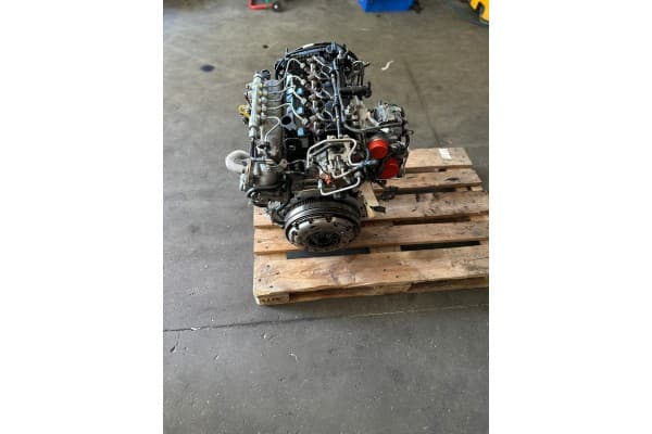 Motor 2.2 Mazda R2AA original sin reparar usado 2