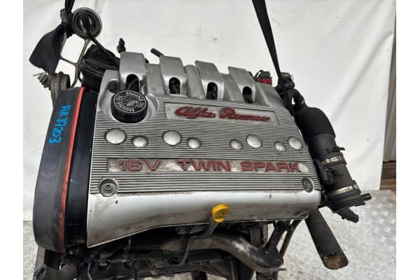 Motor AR37203 Alfa Romeo 147 1.6 usado 3
