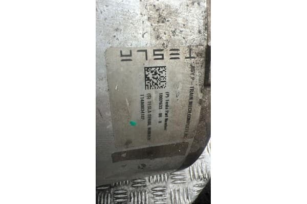 Motor completo Tesla Model S 2014 100263300H usado 6