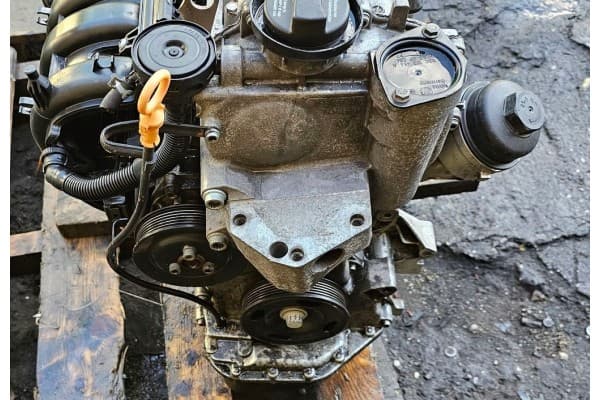 Motor de gasolina 1.2 Azq VW Polo IV 9N usado 4