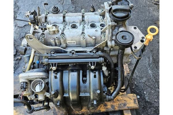 Motor de gasolina 1.2 Azq VW Polo IV 9N usado 5
