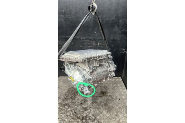 Motor completo BMW iX 2023 12335A76E43 usado 4