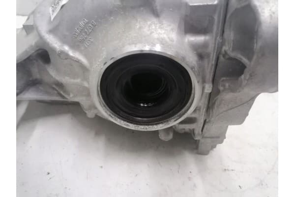 Diferencial trasero BMW 8 G14 2022 usado 3