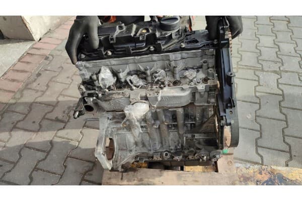 Motor Peugeot 308 II T9 1.6eHdi BH01 10JBGY usado 2