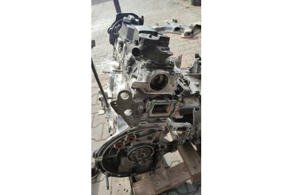 Motor Peugeot 308 II T9 1.6eHdi BH01 10JBGY usado 6