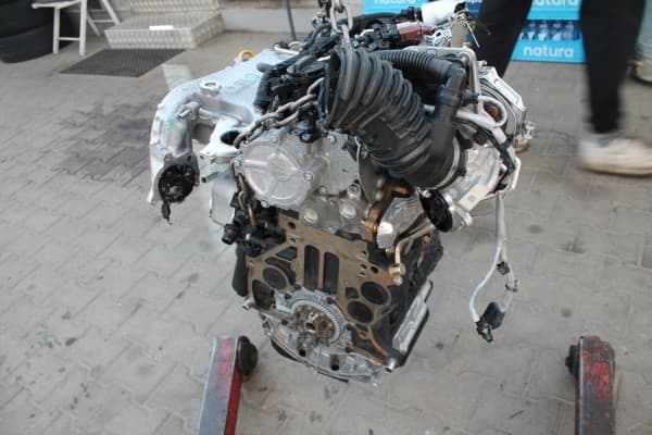 Motor Completo VW Skoda 2.0 TDI Dts 10,000 km usado 8