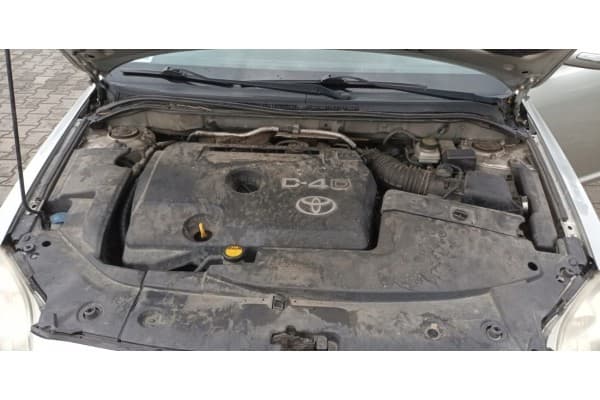 Motor Toyota Avensis T25 2.0 D4D 1AD-Ftv usado