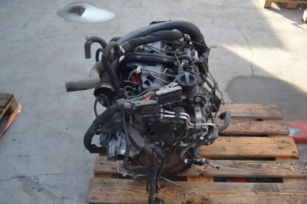 Motor Completo Volvo 2.4 D5 D5244T8 121,000 km usado 4