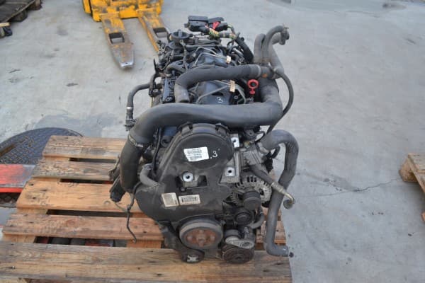 Motor Completo Volvo 2.4 D5 D5244T8 121,000 km usado 7