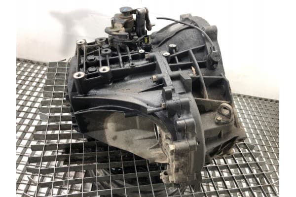 Caja de Cambios Hyundai i30 WDJ6 1.4 90HP usado 5