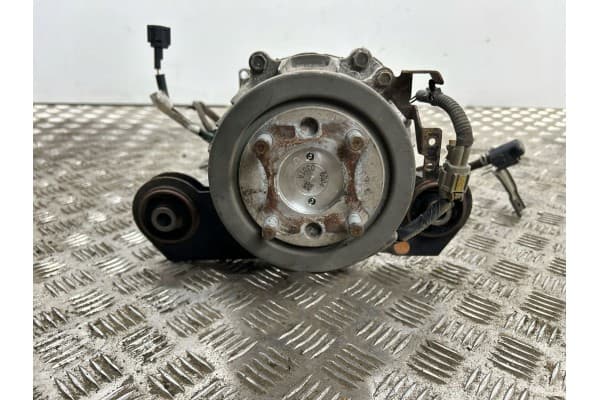 Diferencial trasero Nissan Rogue 383004BF0A usado 6