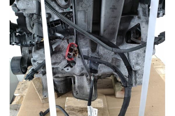Motor Peugeot 208 HM01 10B217 1.2 Vti usado 9