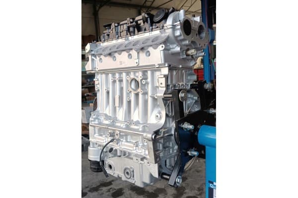 Motor Volvo XC60 D4204T5 tras regeneración usado 5
