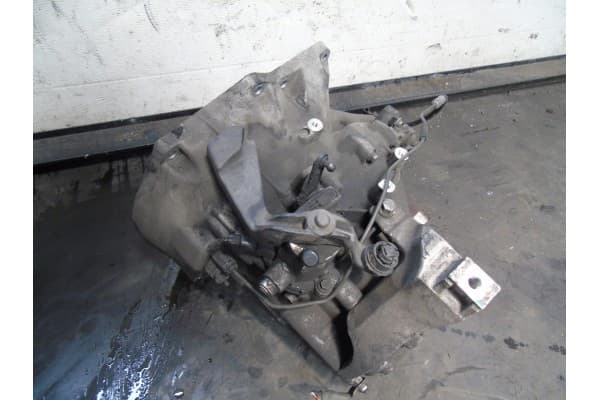 Caja de Cambios Ford AV6R-7002-JF usado