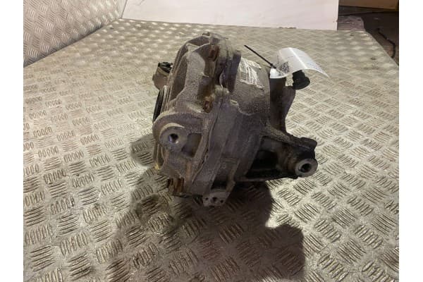 Diferencial Trasero Jaguar XE GX734A213JA usado 6