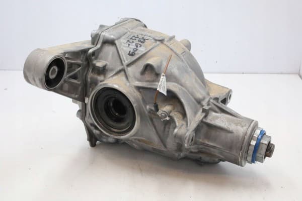 Puente diferencial trasero BMW XM G09 8686222 usado 2