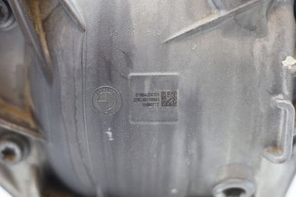 Puente diferencial trasero BMW XM G09 8686222 usado 4