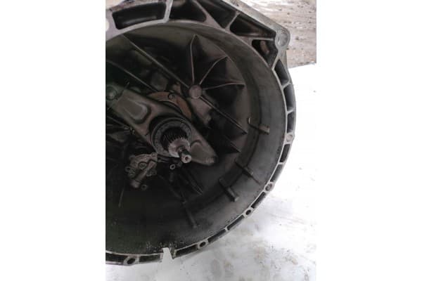Transmisión Manual BMW F10 N47 usado 6
