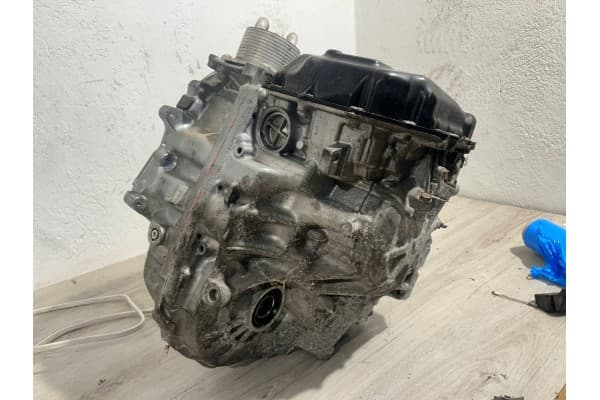 Caja de cambios BMW X1 F48 usado 2