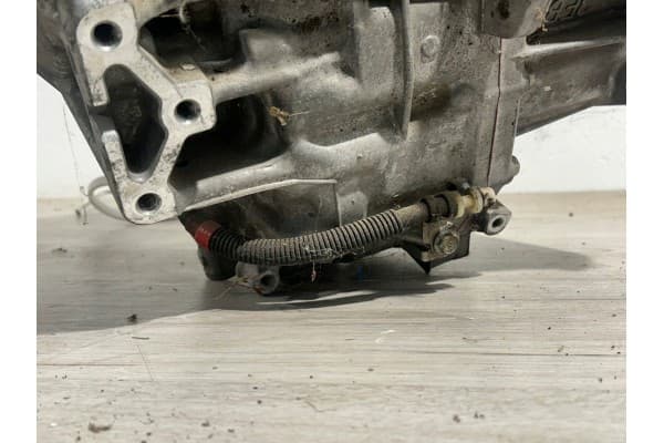 Caja de cambios BMW X1 F48 usado 4