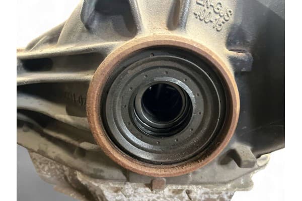 Diferencial trasero BMW M5 F90 7856928 usado 4