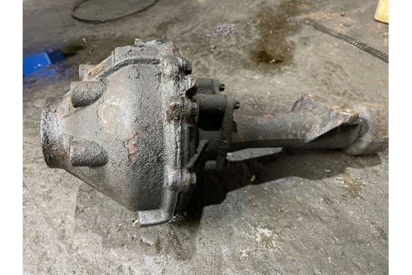 Diferencial delantero Toyota Land Cruiser (J120) usado