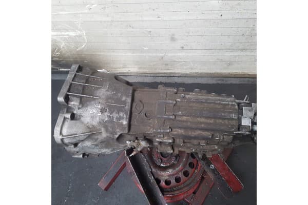 Caja de Cambios Manual BMW E60 7522205 3.0 D usado 8