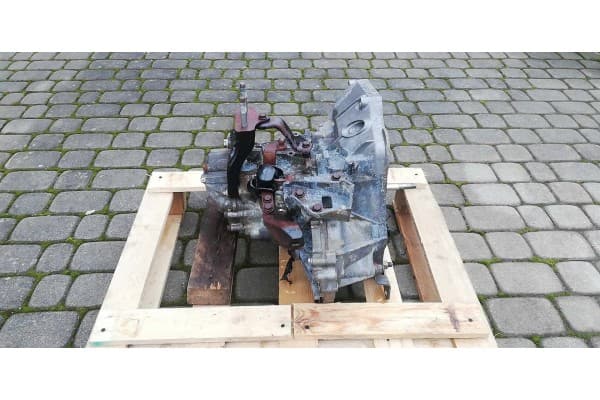 Caja de Cambios Fiat Doblo II Lift 1.3 M-Jet usado 3