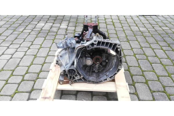 Caja de Cambios Fiat Doblo II Lift 1.3 M-Jet usado 4