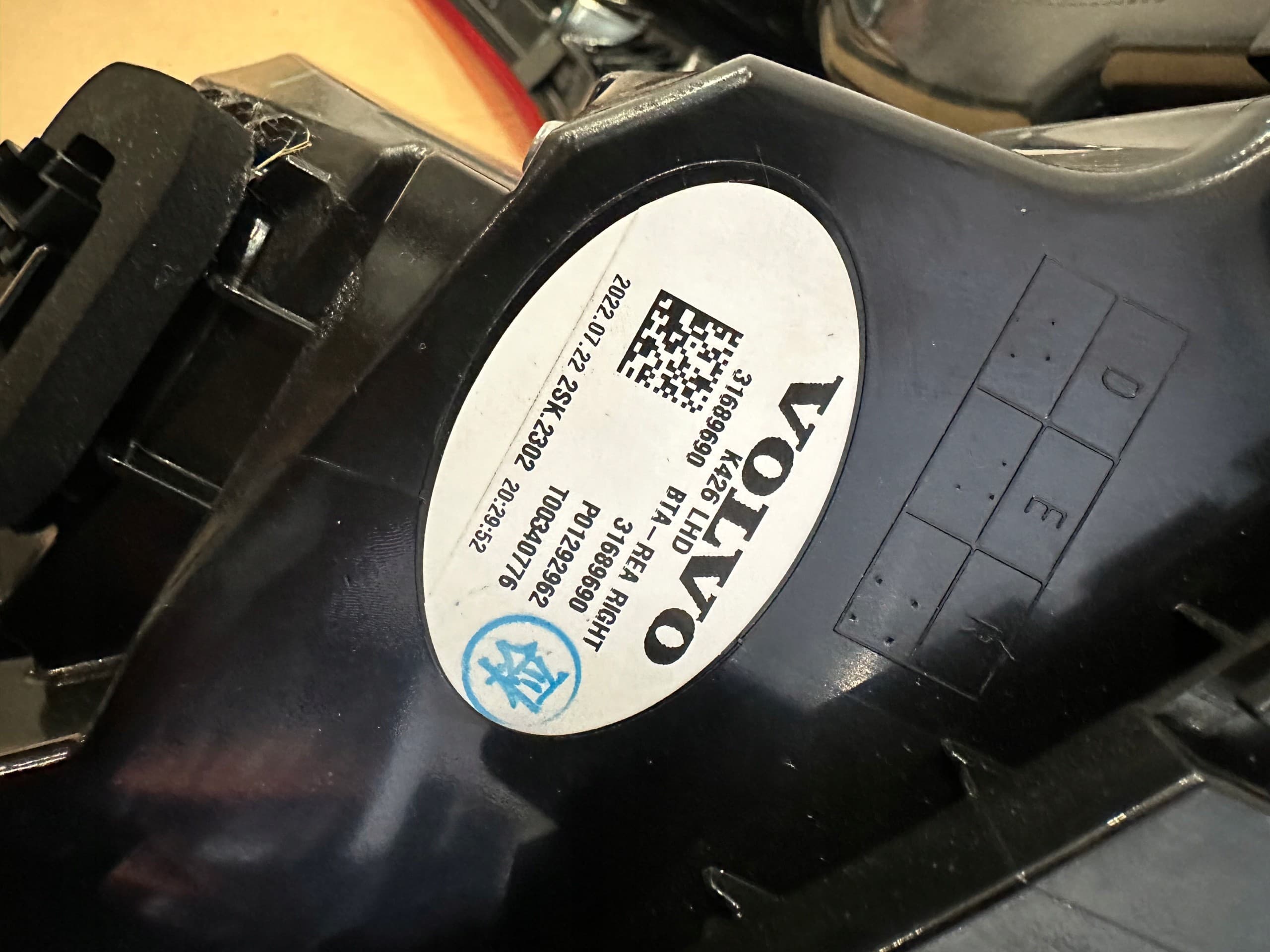 Piloto Trasero Derecho Volvo XC60 2018- OE 31689690 nuevo 8