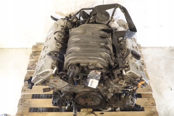 Motor Audi A6 C5 4.2 299CV Código Bas usado 4