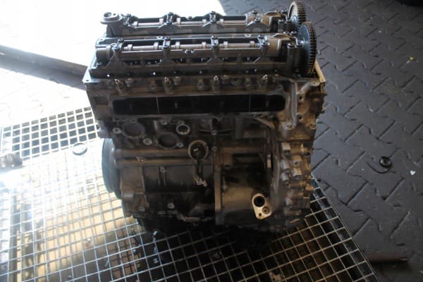 Poste Motor Desnudo Mercedes 10TYS KM 654 920 usado 3