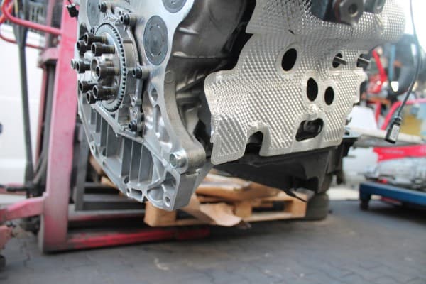 Motor Completo Audi 2.0 TDI Dez 9,000 km usado 9