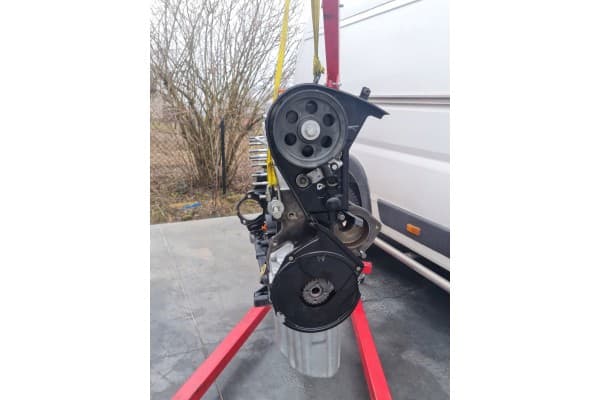Motor Volkswagen VW Crafter 2.5 TDI Bjk reacondicionado 4