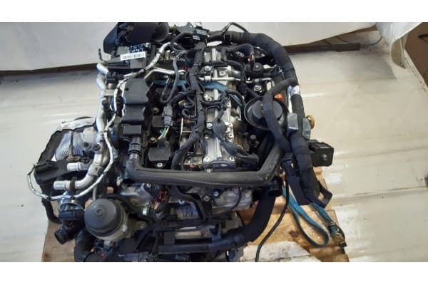 Motor 2.0 Si4 para Range Rover Vogue L405 usado 3