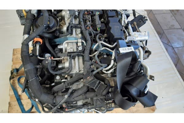 Motor 2.0 Si4 para Range Rover Vogue L405 usado 8