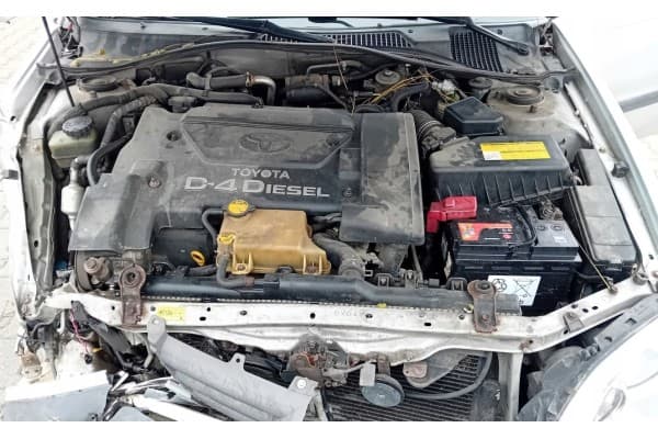 Motor Toyota Avensis T22 2.0 D4D 1CD-Ftv 110 KM usado