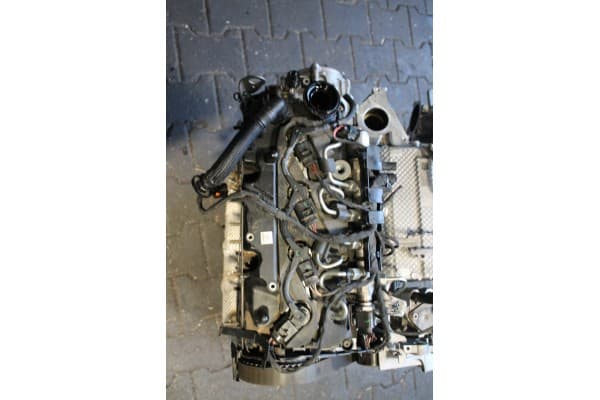 Motor Completo Turbo Dez 35,000 km usado 2